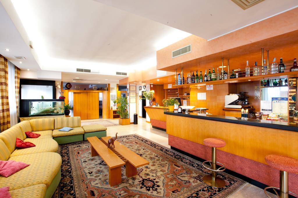 Canguro Hotel 3*